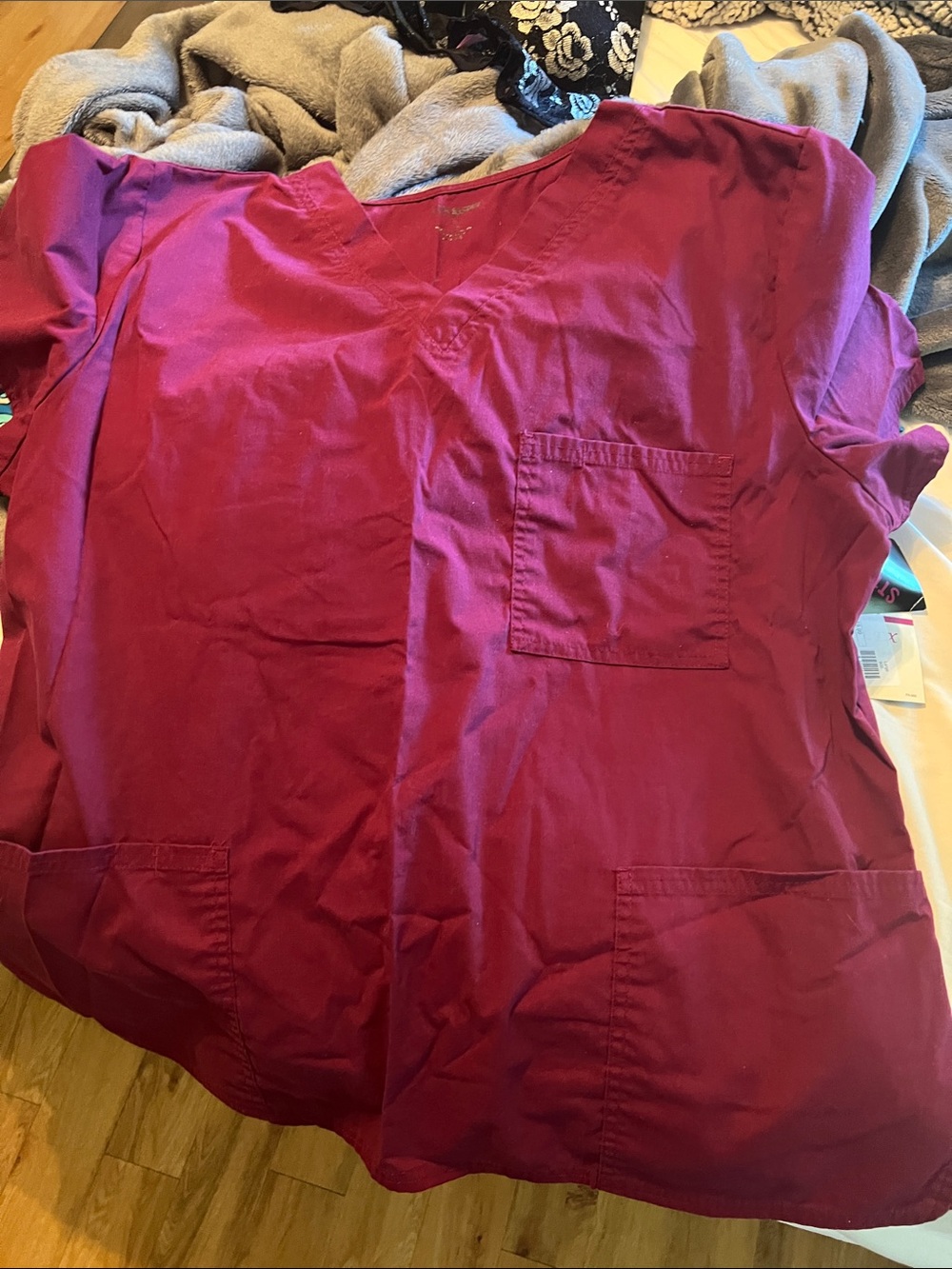 Scrub sets - Picture 4 of 5